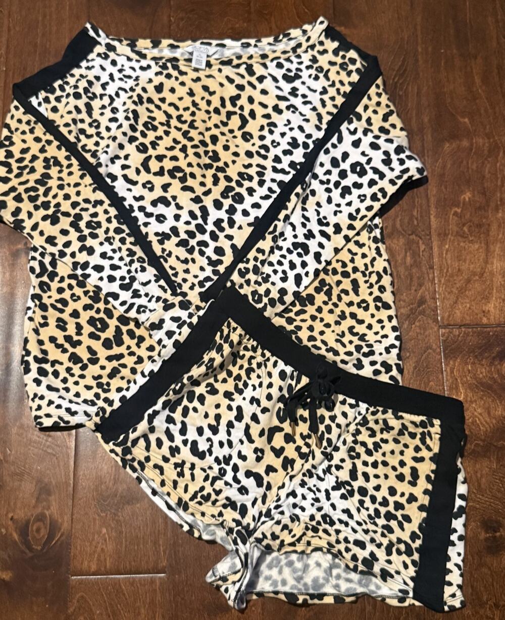 Sofia Intimates Leopard 2 Pc Pajama Lounge Set Long Sleeve Drawstring Size M
